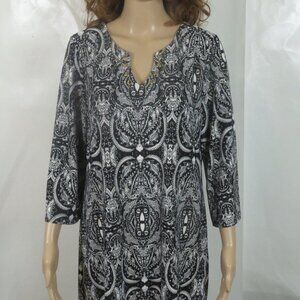 Tacera Pullover Dress Medium Black White Geometric Notched Neckline 3/4 Sleeves